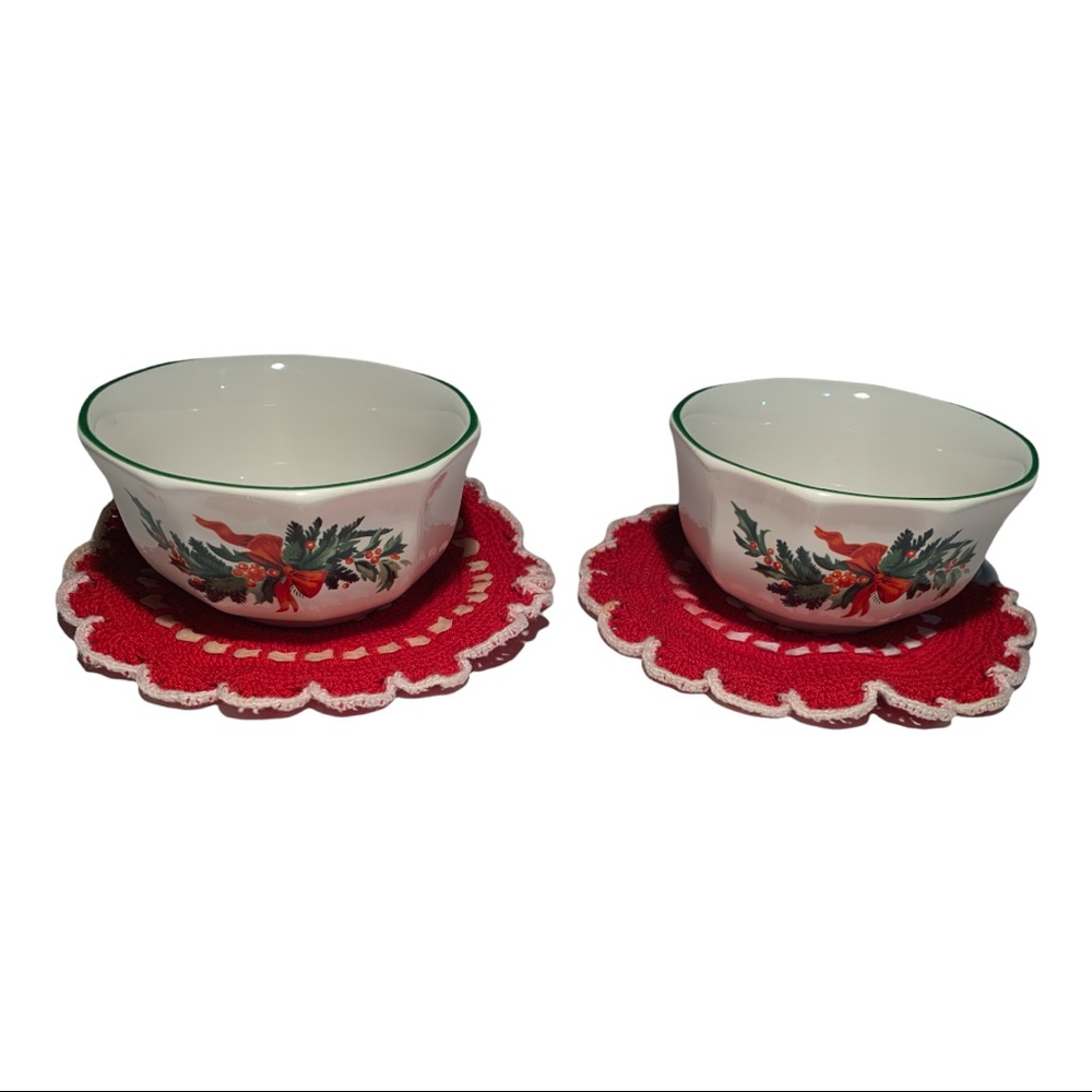Vintage Pfaltzgraff Christmas Nut, Candy, Appetizers Bowls Set of Two